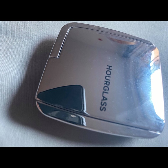 Hourglass highlighter - Picture 3 of 3